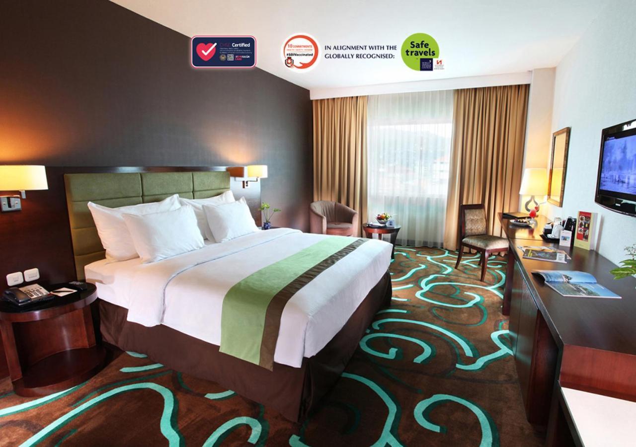 Swiss-Belhotel Ambon Exterior photo
